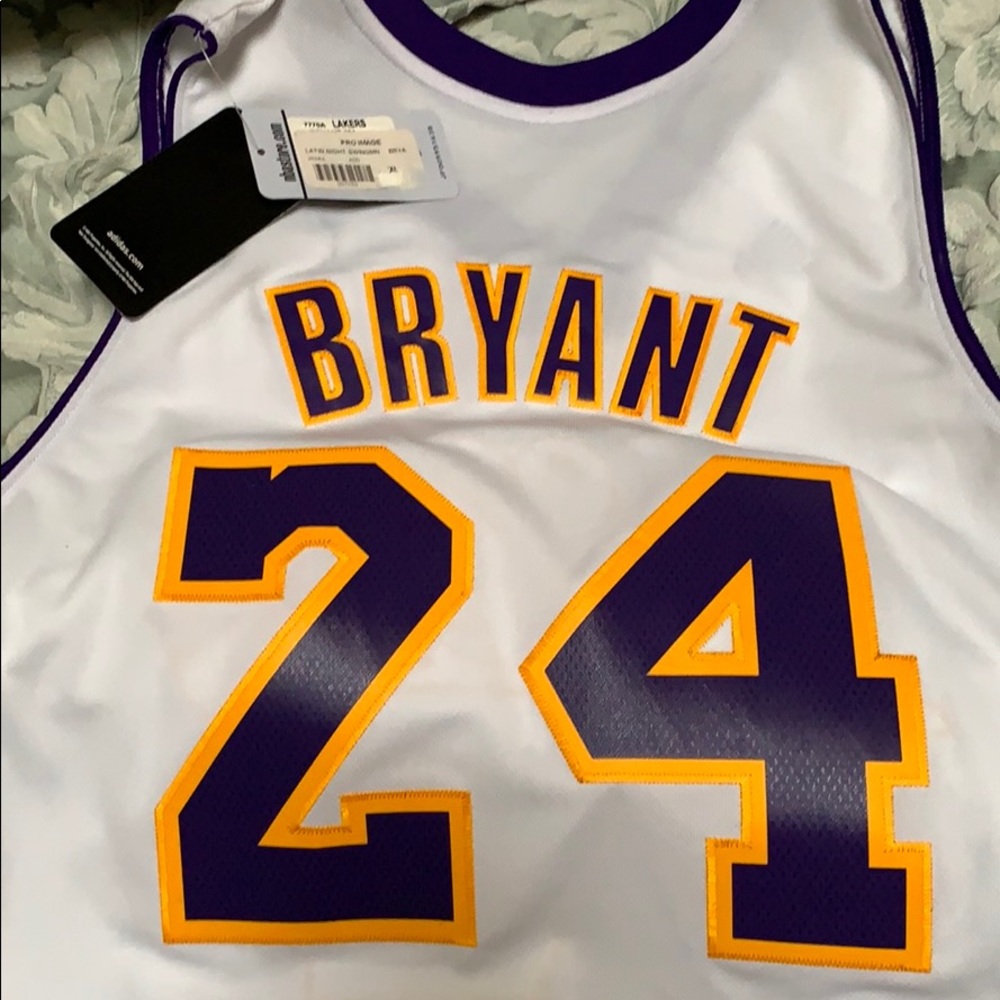 Kobe Bryant #RIP swingman Jersey NOCHE Latina
